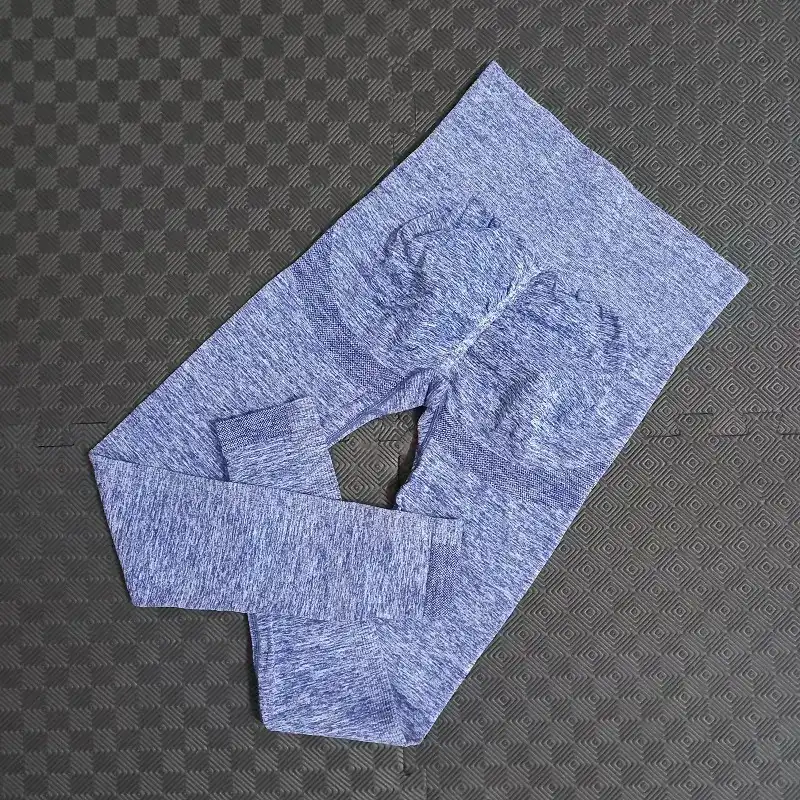 لگینگ ورزشی زنانه مدل سیملس پشت چین دار رنگ آبی