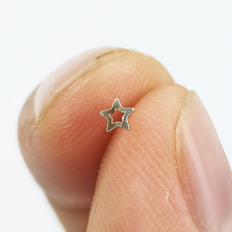 پیرسینگ نقره بینی زنانه سلین کالا مدل ستاره ce-As4