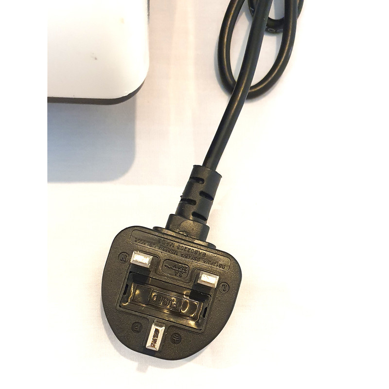 بخاری برقی دیواری مدل 8185-2500w