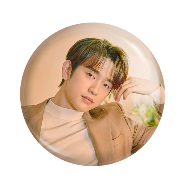 مگنت خندالو طرح جین یونگ گروه گات سون GOT7 کد 11663