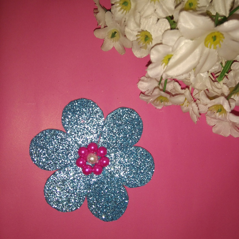 گل سینه دخترانه طرح گل مدل 2138 گل سینه دخترانه طرح گل مدل 2138