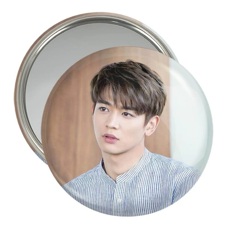 آینه جیبی خندالو مدل کی گروه شاینی Shinee  کد 12361