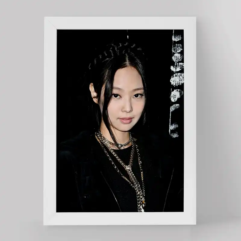 تابلو خندالو مدل جنی گروه بلک پینک کد 16727