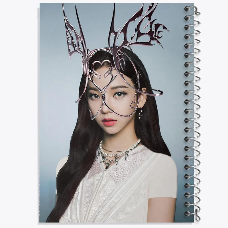 دفتر مشق 100 برگ خندالو طرح کارینا گروه آسپا Aespa کد 12478