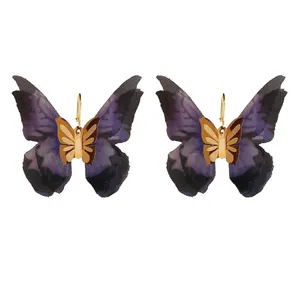 گوشواره طلا 18 عیار زنانه  گالری یارطلا مدل پروانه  کد AGP34