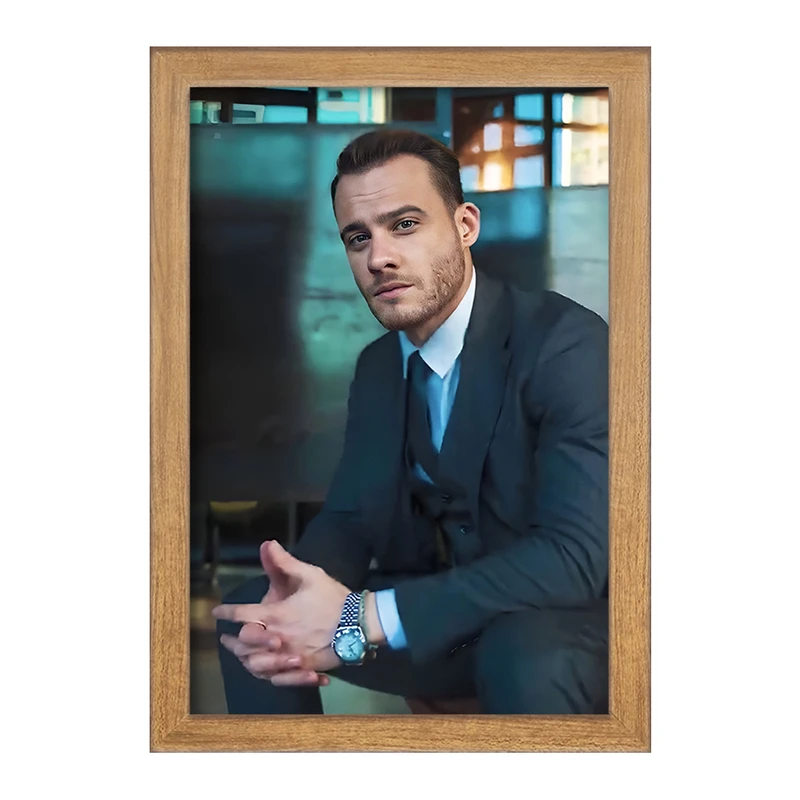 تابلو خندالو مدل کرم بورسین (Kerem Bürsin) کد F10229