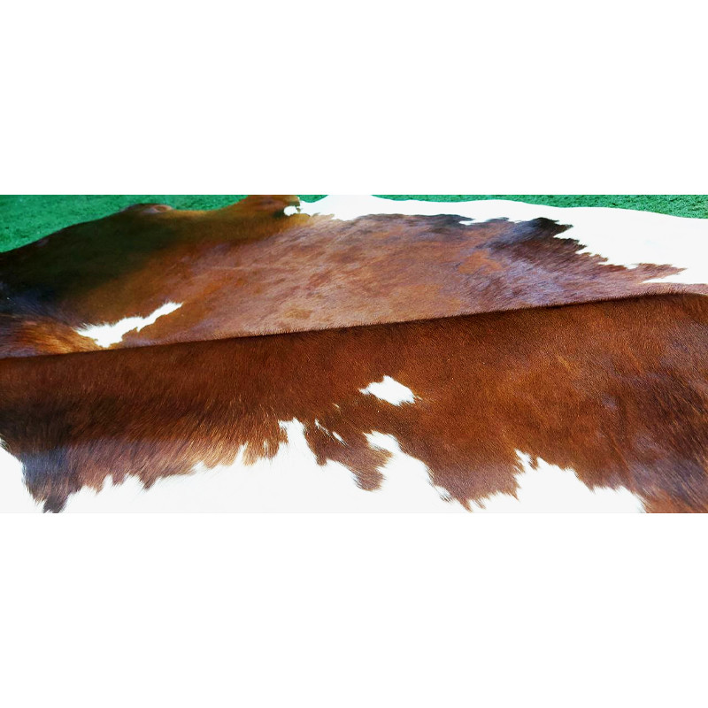 فرش پوست مدل Ayrshire cattle