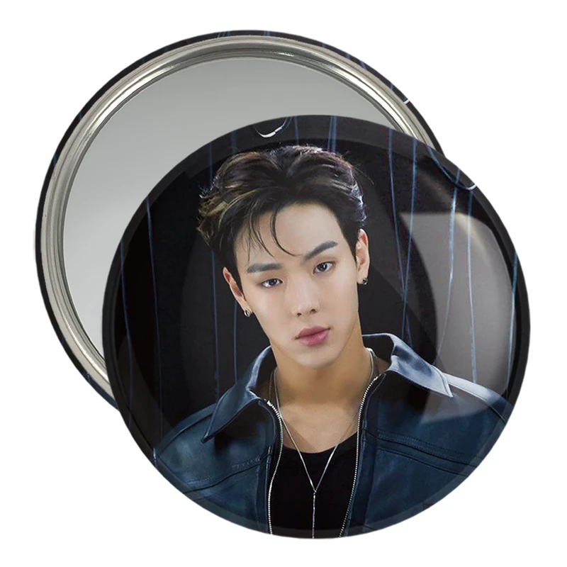 آینه جیبی خندالو مدل شونو گروه مانستا اکس MONSTA X  کد 21137
