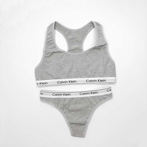 ست نیم تنه و شورت زنانه کلوین کلاین مدل 003-Gr