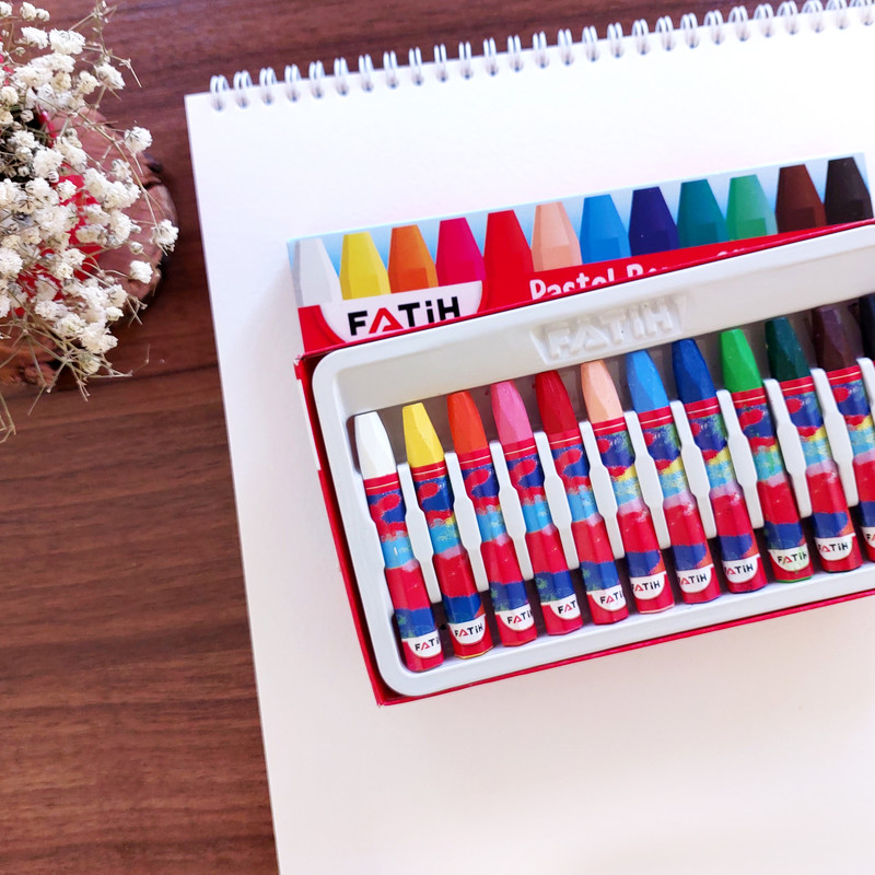 مداد شمعی 12 رنگ فاتح مدل Oil Pastel