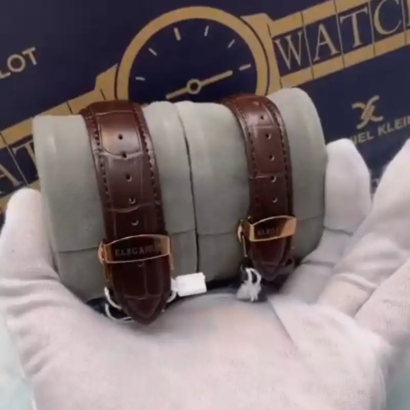 ست ساعت مچی عقربه ای زنانه و مردانه الگانس مدل بند چرمی تک موتوره کد 03