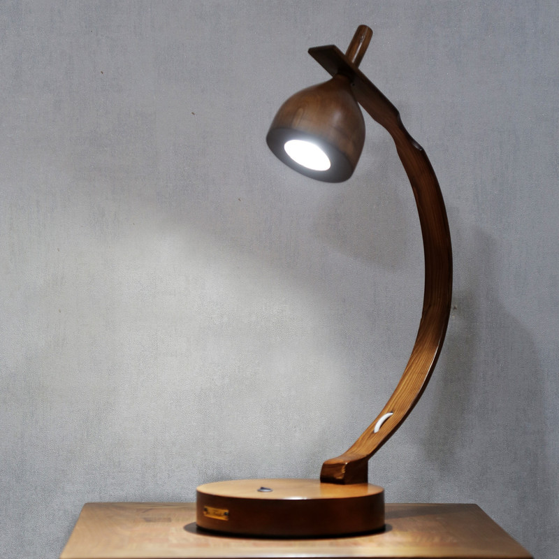 چراغ مطالعه مدل هلال