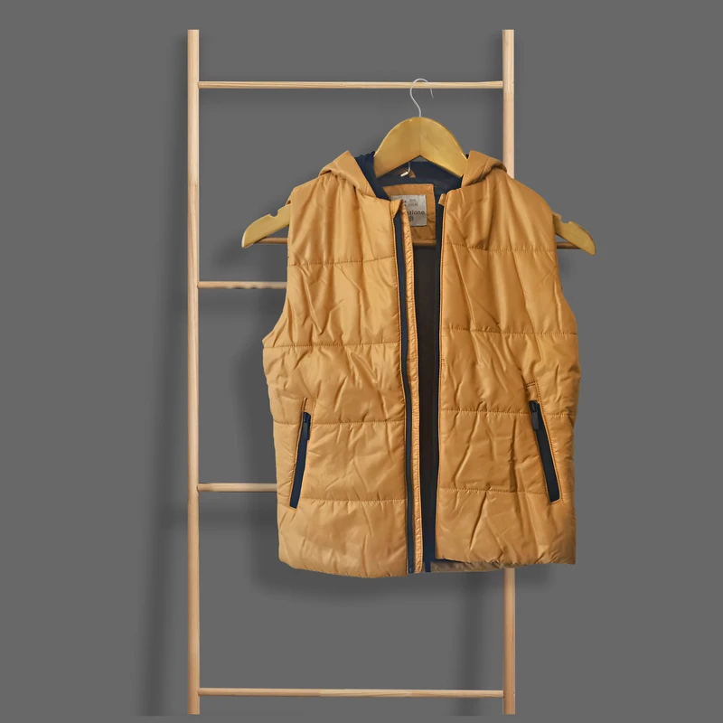 عکس شماره 11 : جلیقه پسرانه کولزیون مدل کلاهدار