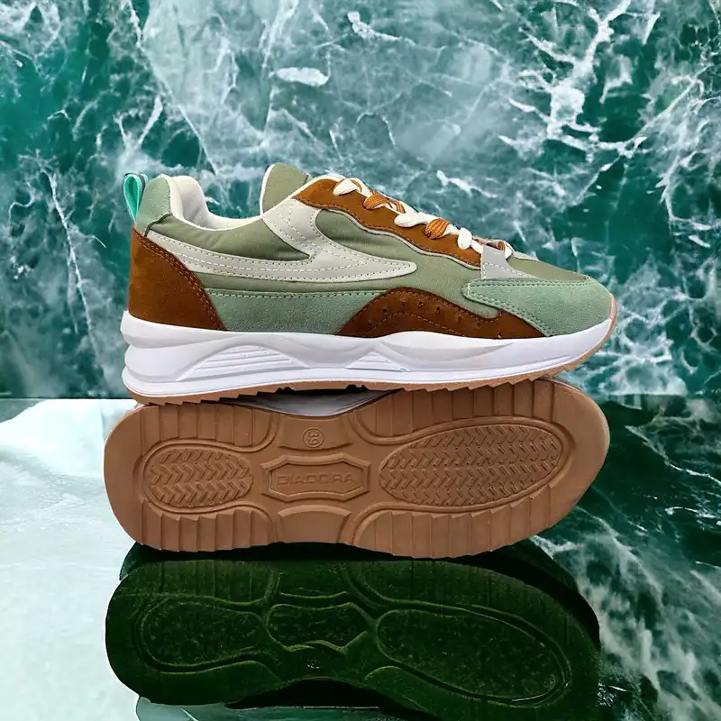 کفش پیاده روی زنانه مدل دیاموند کد 02