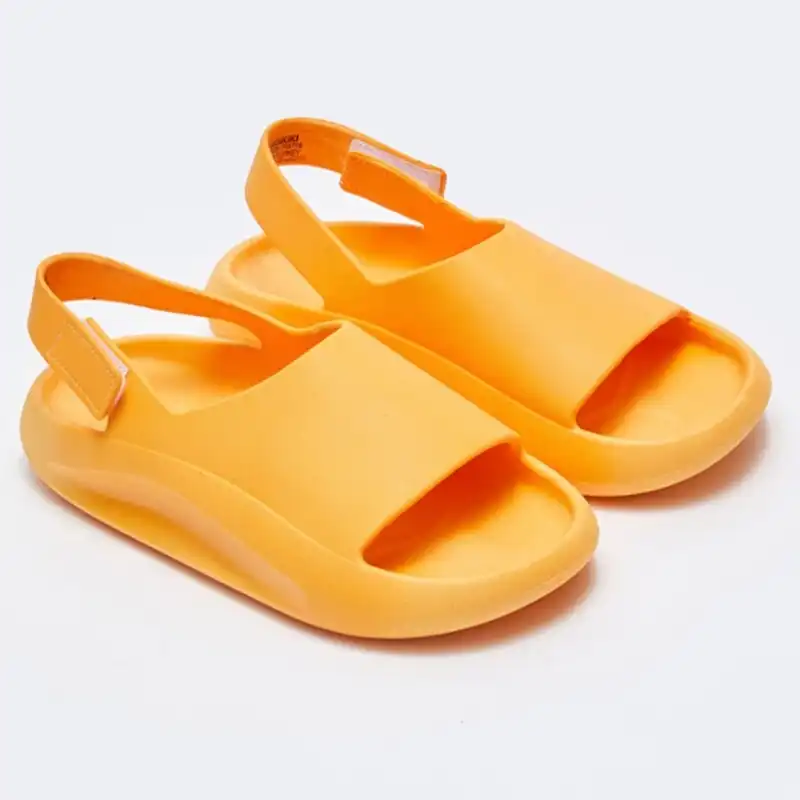 صندل زنانه ال سی وایکیکی مدل طبی استپ دار