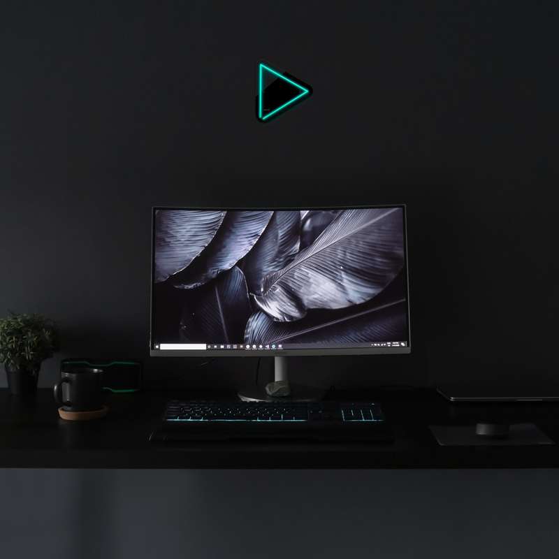 چراغ دیواری نئون دیزاین مدل Play-BL_TBL