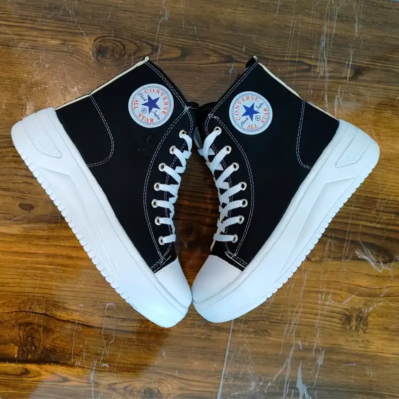 کفش پیاده روی زنانه مدل آلستار ساق دار