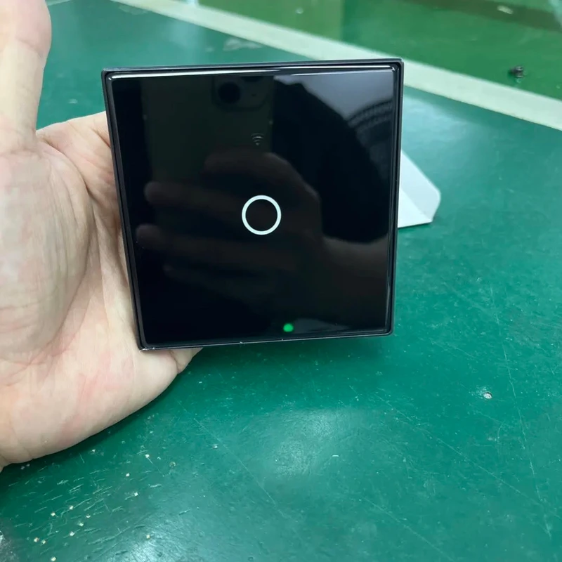 عکس شماره 10 : کلید لمسی تک پل مدل 2025 touch