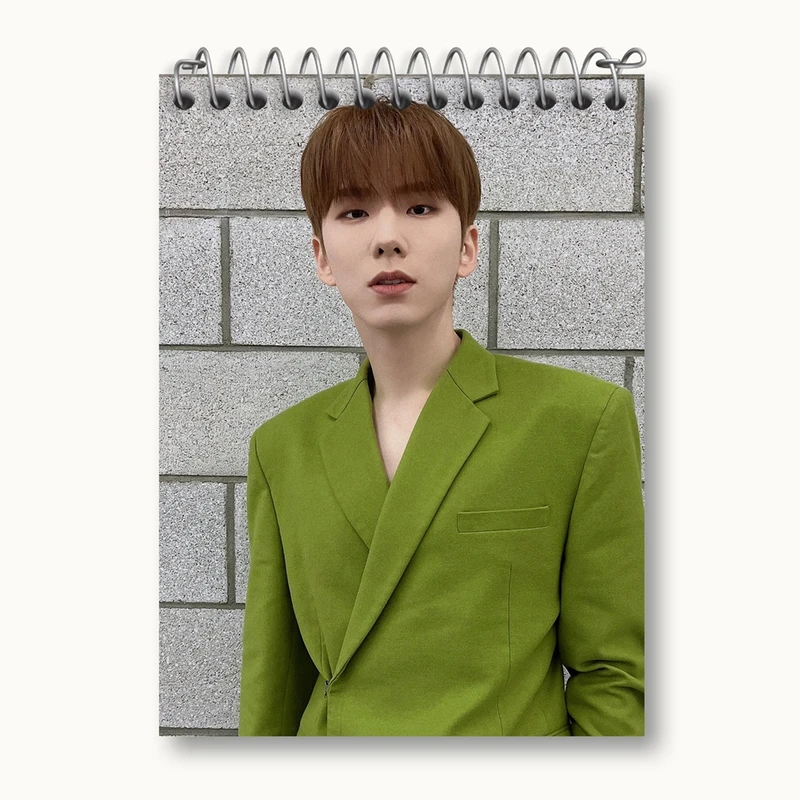 دفتر یادداشت 50 برگ خندالو مدل کیهیون گروه مانستا اکس MONSTA X کد 21158
