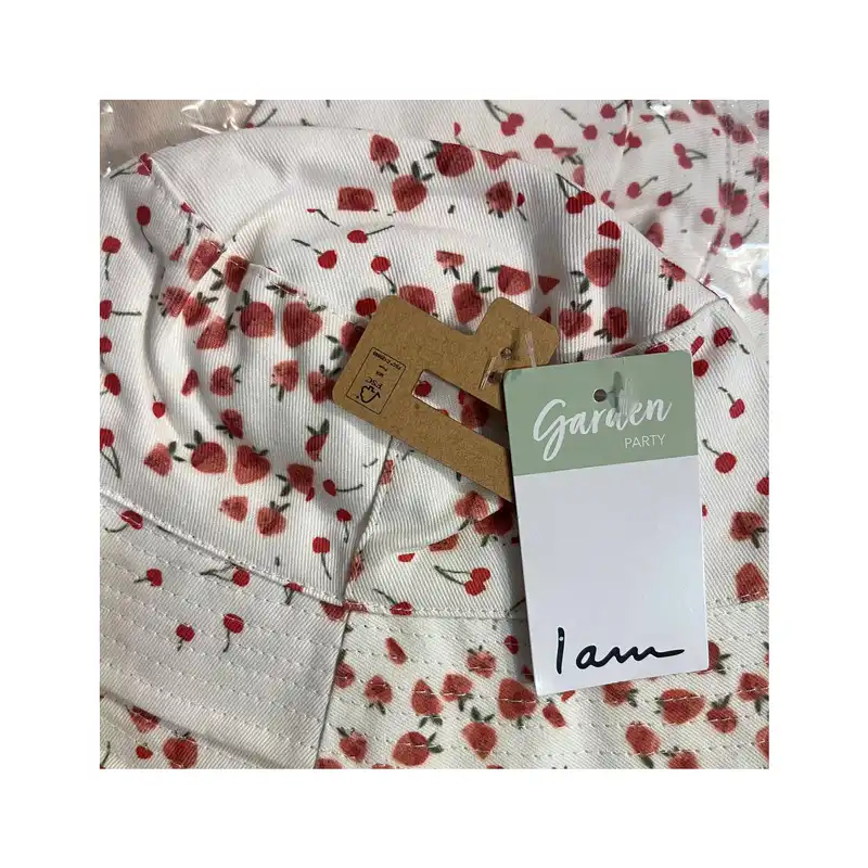 کلاه باکت زنانه آی ام مدل آلبالو و توت فرنگی