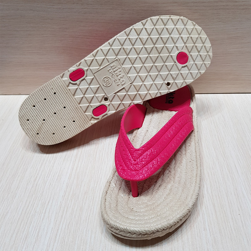 دمپایی لاانگشتی زنانه نیکتا مدل ستایش کد 013