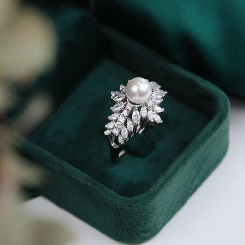 انگشتر نقره زنانه جی تی ای مدل G_163 انگشتر نقره زنانه جی تی ای مدل G_163