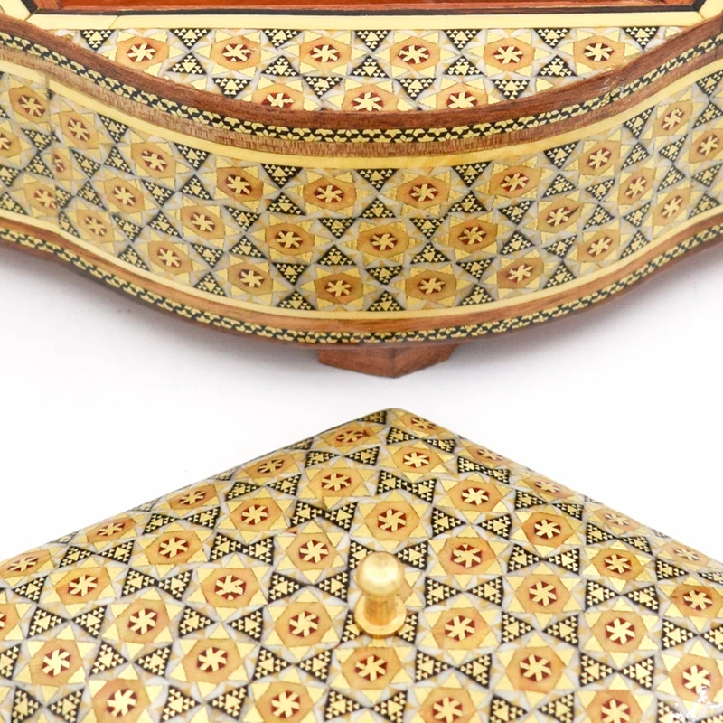 عکس شماره 4 : شکلات خوری خاتم کاری چوبی مدل سه درب کد 23