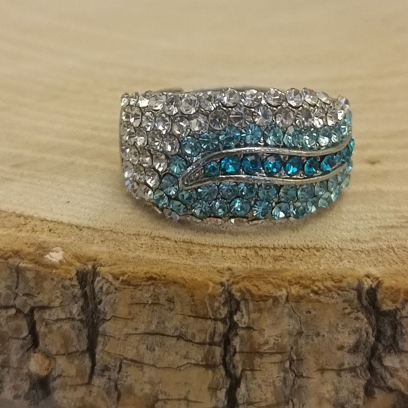 انگشتر زنانه مدل عروسکی نگین دار