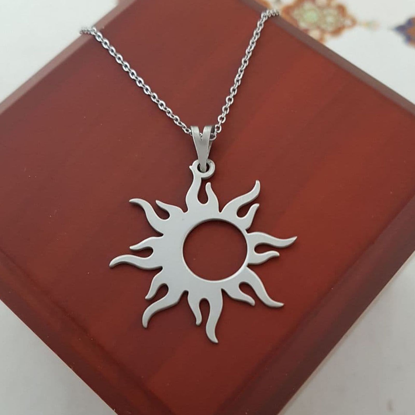 گردنبند نقره زنانه ترمه ۱ طرح خورشید کد mas 00382 -  - 2