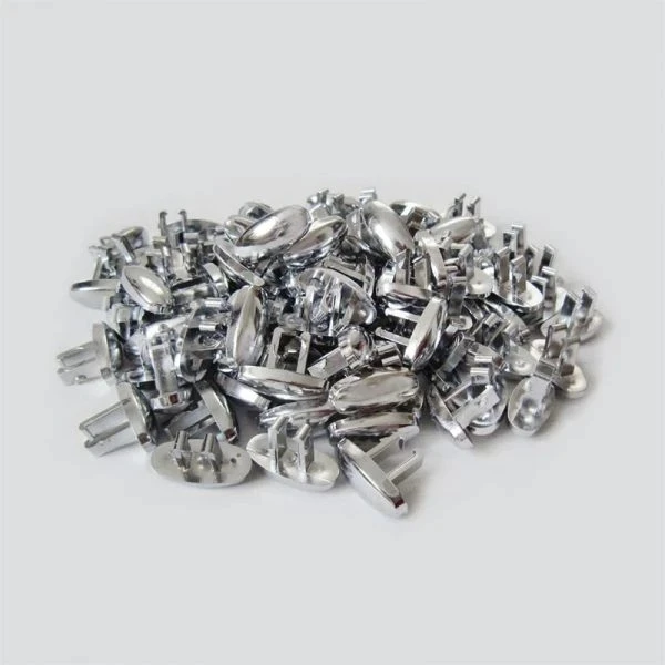 نگین سپر و جلو پنجره خودرو چیکال مدل فابریک طرح گیره ای کد P-2073 مناسب برای دنا بسته 100 عددی