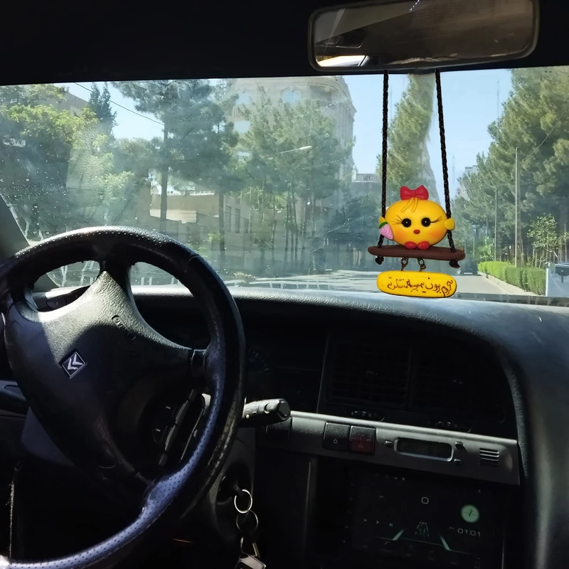 عکس شماره 2 : آویز تزئینی خودرو مدل یه جوجه منتظرته