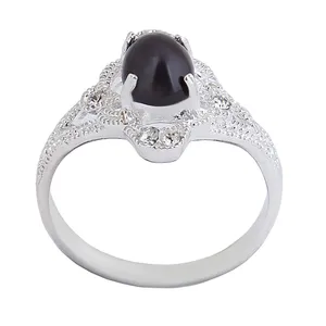 انگشتر نقره زنانه بازرگانی میلادی مدل  عقیق رکاب مدرن برلیان اتمی کد AW_611