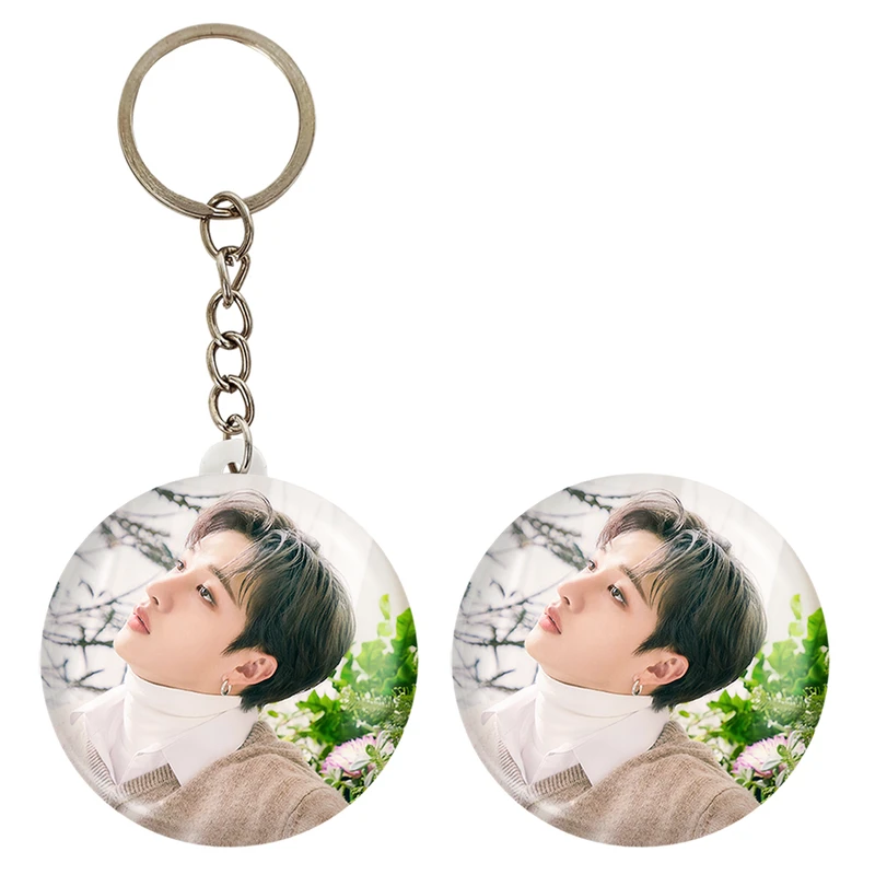 پیکسل خندالو مدل بنگ چان گروه استری کیدز Stary Kids کد 16943 به همراه جاکلیدی