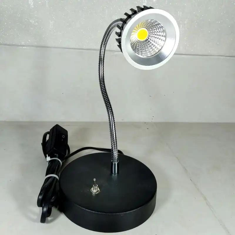 چراغ مطالعه مدل خرطومی 113/111 کد HB