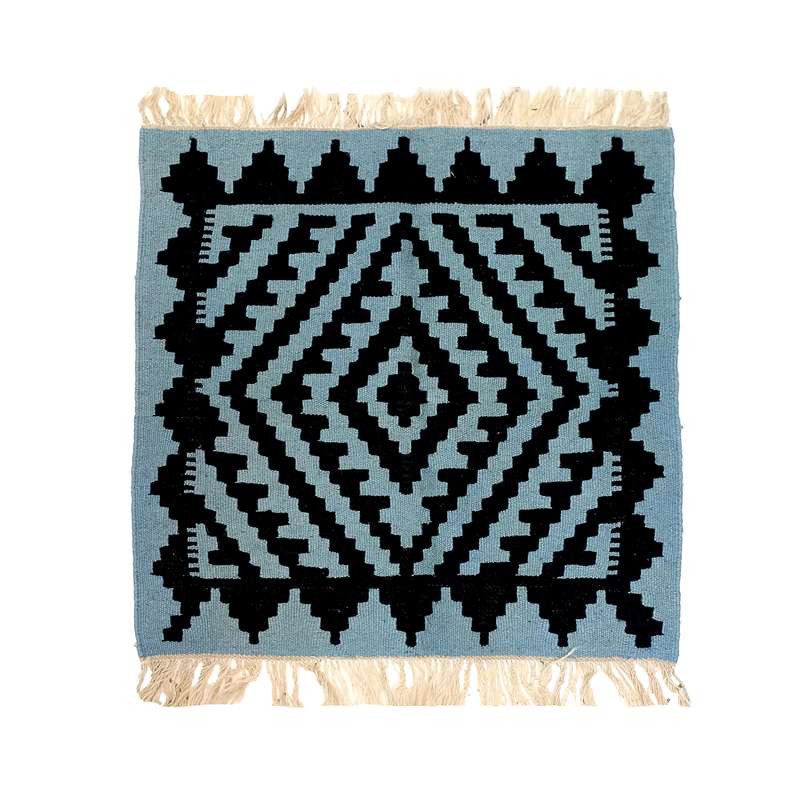 گلیم دستباف نیم متری مدل قشقایی مربع کد 8434023