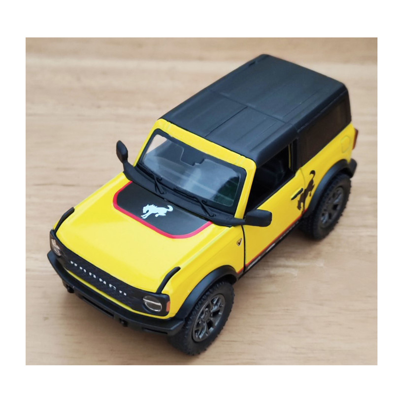 ماکت ماشین کینزمارت مدل فورد برانکو 2022 کد 372