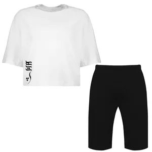 ست نیم تنه و شلوارک راحتی زنانه مدل هیچ کد Da 604kS