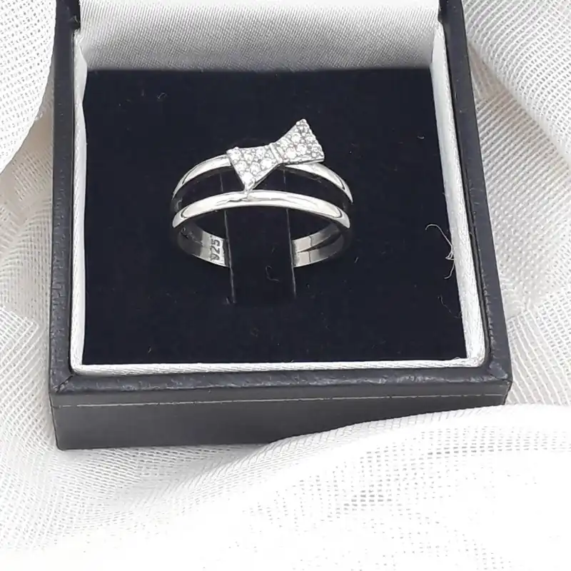 انگشتر نقره زنانه مدل پاپییون