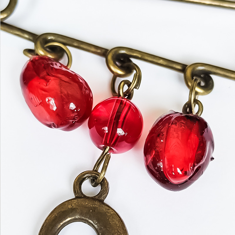 سنجاق سینه زنانه مدل ملودی