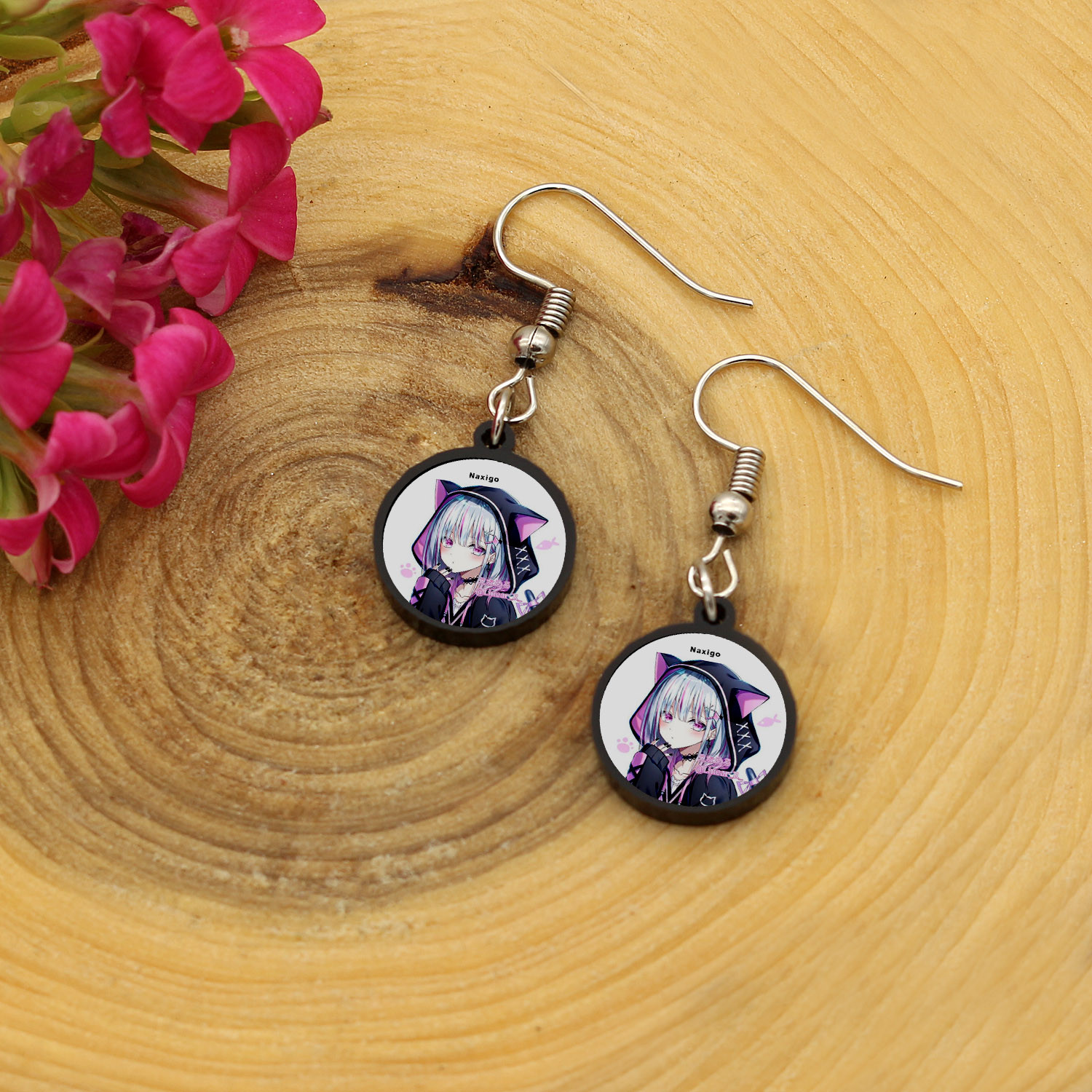 گوشواره زنانه ناکسیگو مدل شب تاب طرح دختر گربه ای کد ES8430 گوشواره زنانه ناکسیگو مدل شب تاب طرح دختر گربه ای کد ES8430