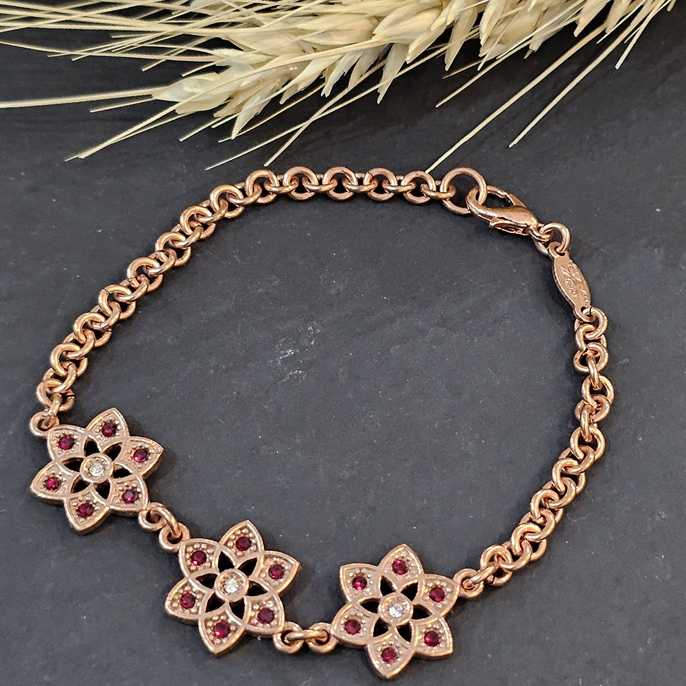 دستبند دست‌ساز زنانه مدل مسی طرح مارگازیت نگین دار کد S018