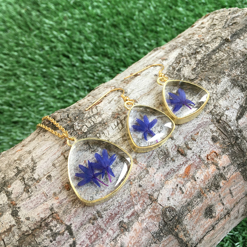 نیم ست زنانه مدل رزینی گل خشک طبیعی