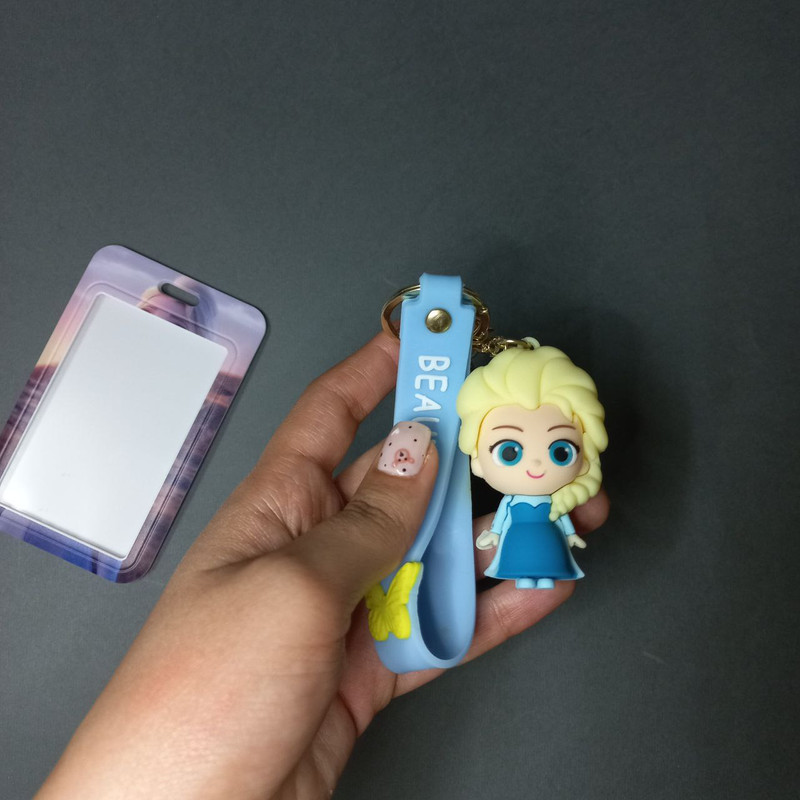 جاکلیدی دخترانه طرح السا به همراه جاکارتی جاکلیدی دخترانه طرح السا به همراه جاکارتی