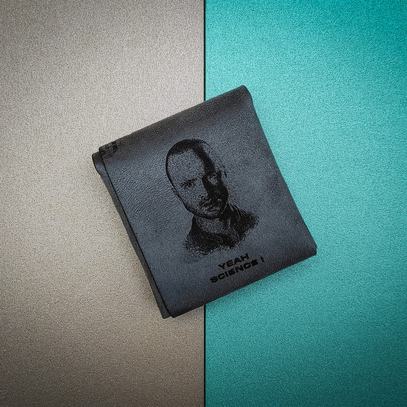 کیف پول ایان آلکِمی طرح Breaking Bad