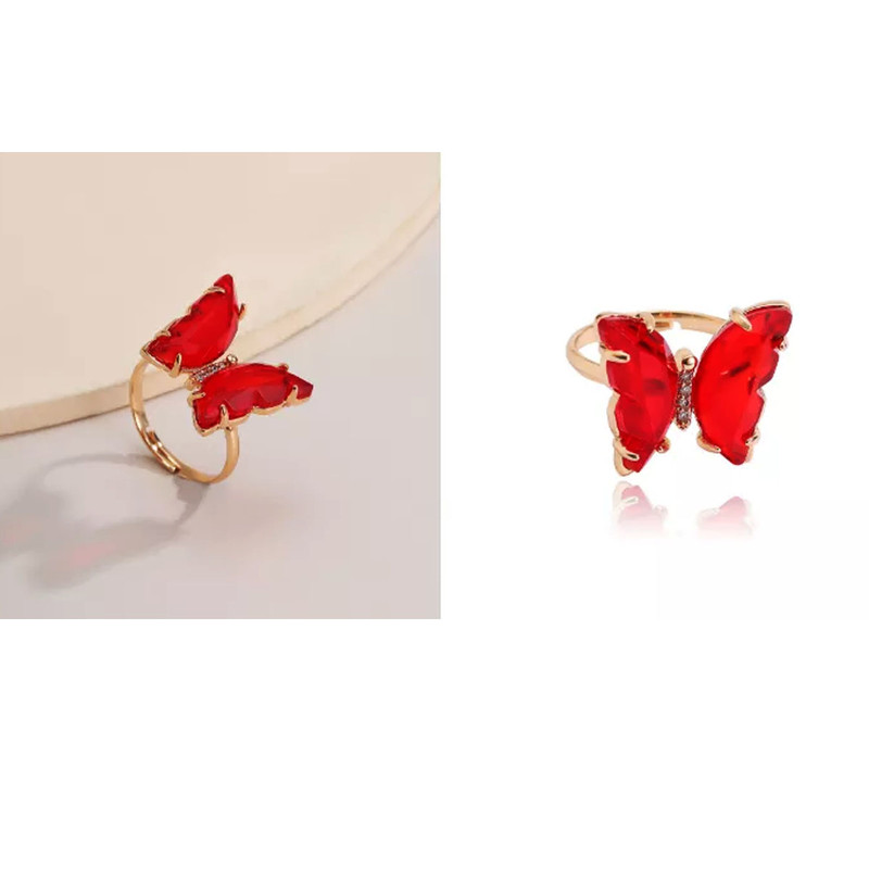 انگشتر زنانه مدل پروانه کریستالی کد 06 انگشتر زنانه مدل پروانه کریستالی کد 06