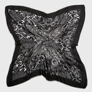 روسری زنانه مدل نخی چهارفصل 90 بارنی _ A6300