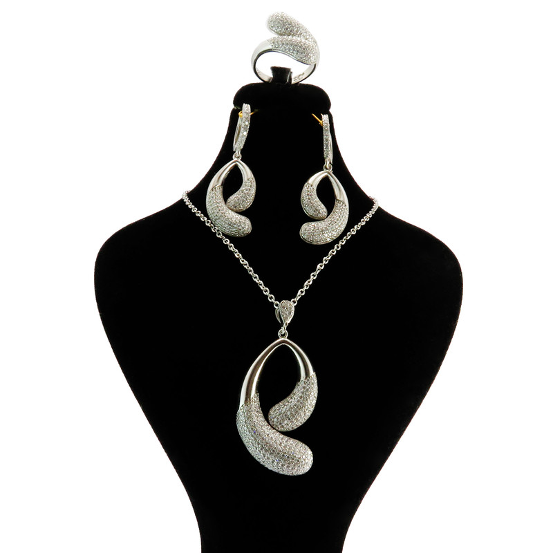 نیم ست نقره زنانه کد AV070-1 نیم ست نقره زنانه کد AV070-1