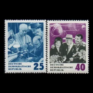 تمبر یادگاری مدل خارجی مجموعه 2 عددی