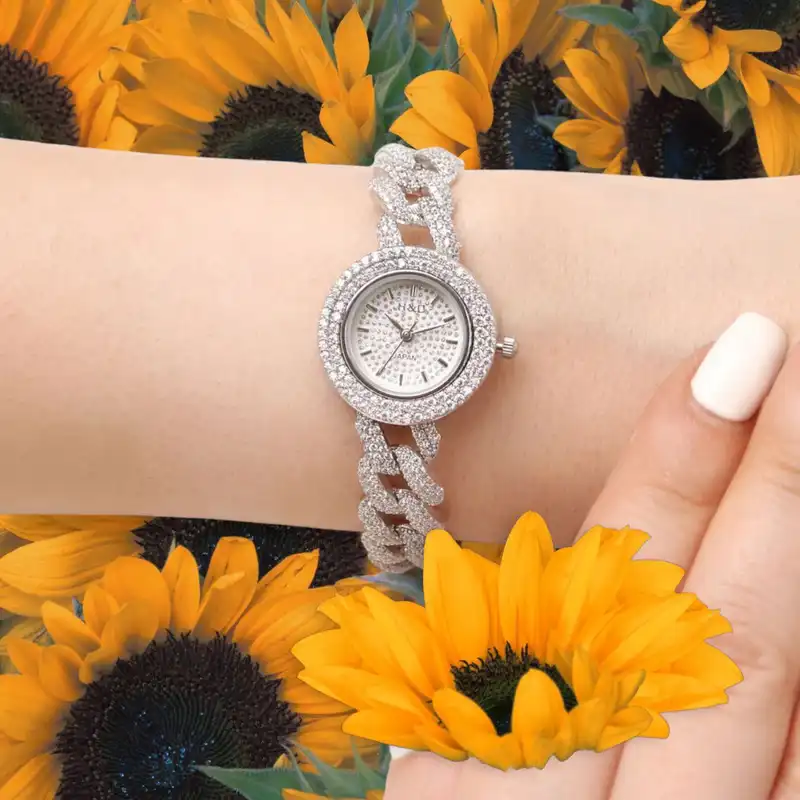 ساعت مچی عقربه ای زنانه مدل نقره یس 063