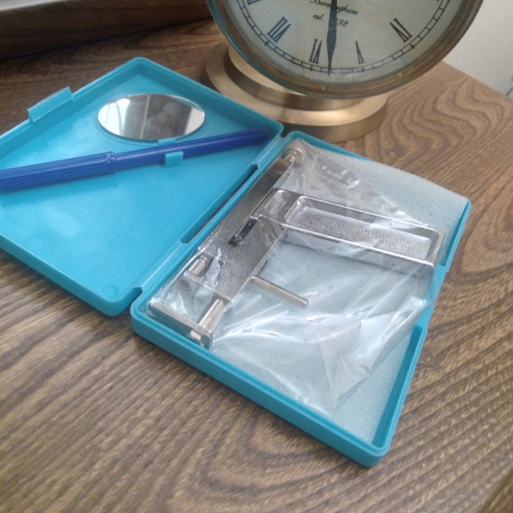 دستگاه سوراخ کننده گوش مدل فلز دائم